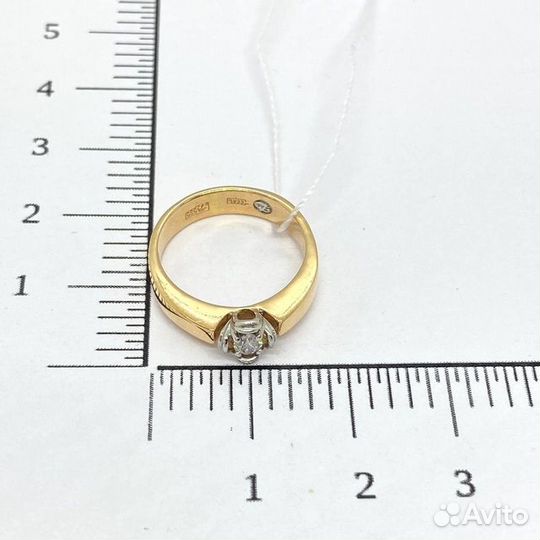 Золотое кольцо с бриллиантом 15,5р