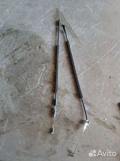 Трос замка двери передний Volkswagen Passat B6