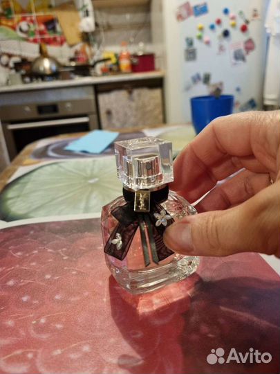 Парфюмерная вода Yves Saint Laurent Eua De Parfum