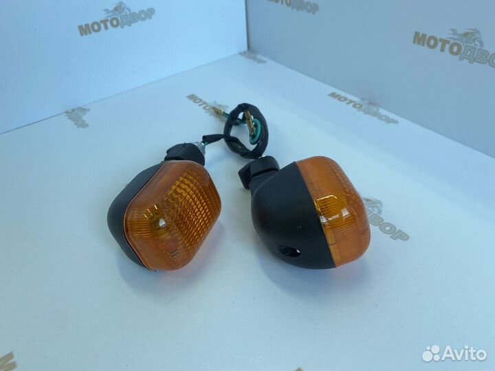 Повороты квадратные желтые