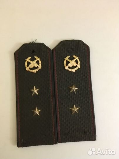 Погоны,шевроны,и д.р