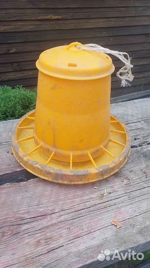 Кормушка для куриц