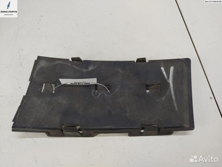 Решетка (заглушка) в бампер 8E0807152A на Audi A4 B7 (2004-2008)