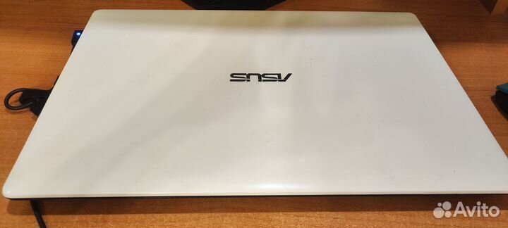 Ноутбук asus x553m