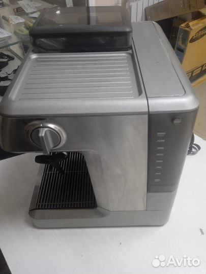 Кофемашина Bork C801