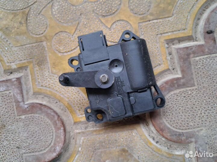 Моторчик заслонки печки Jaguar s-type