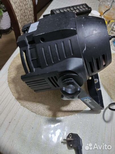 Светодиодный прожектор