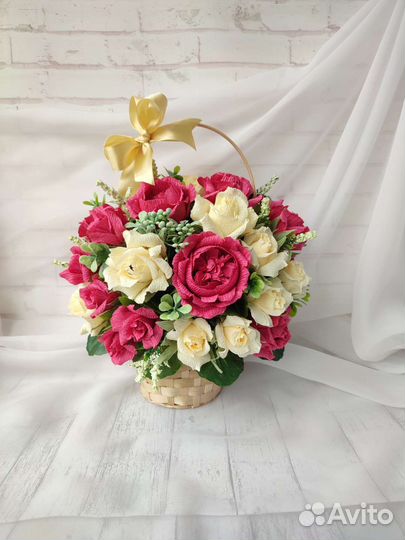 Букеты с конфетами внутри цветов