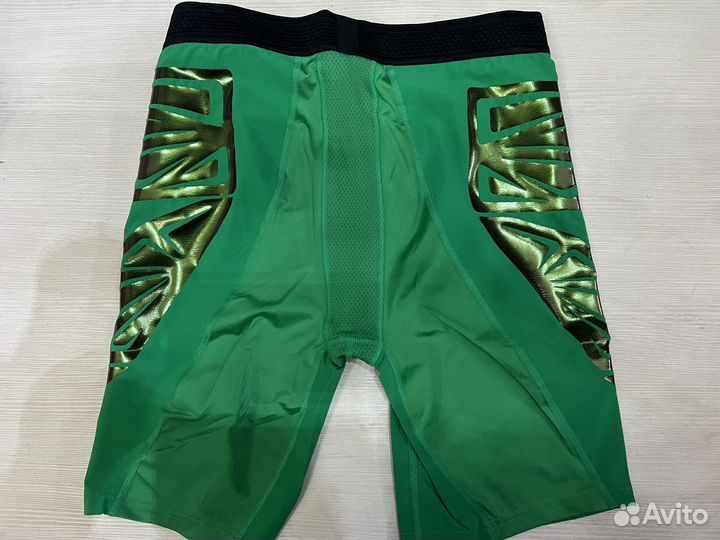 Компрессионные шорты Nike Pro с вставками