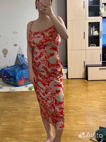 Платье женское Bershka