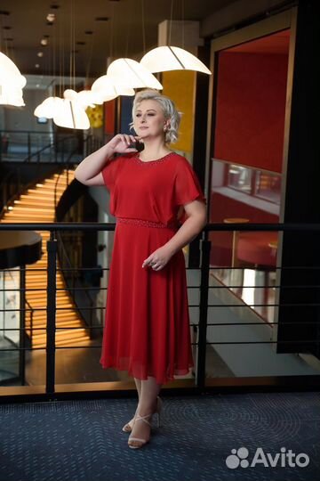 Раз. 62, 64 Красное костельное платье