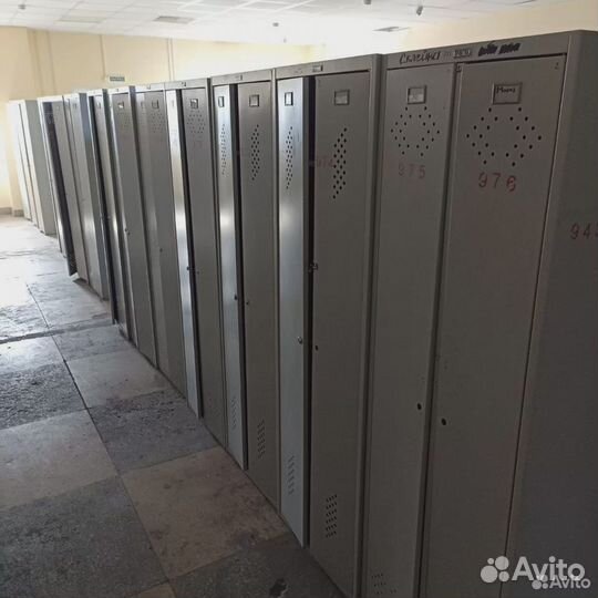 Шкаф металлический для одежды бу