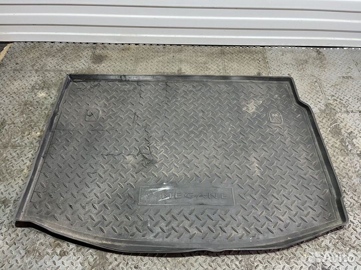 Коврик багажника (Renault Megane)
