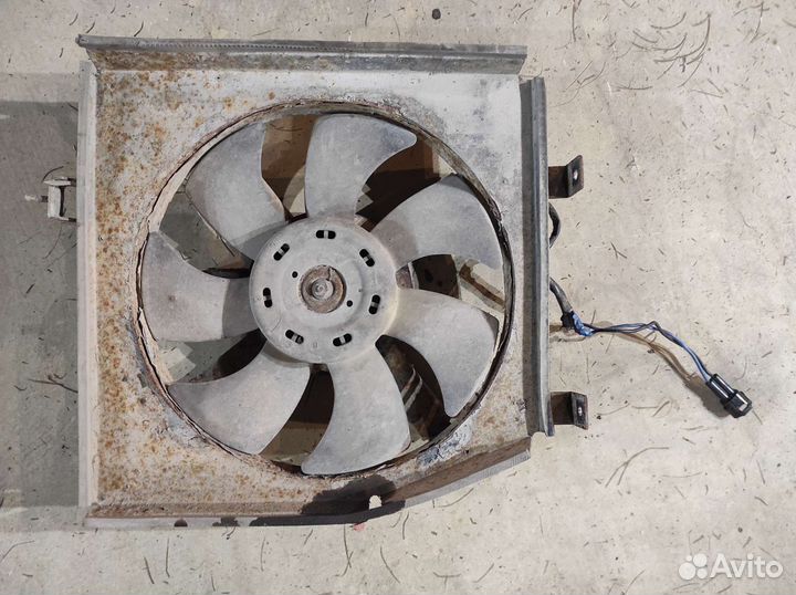 Вентилятор охлаждения радиатора Mazda 323 рест