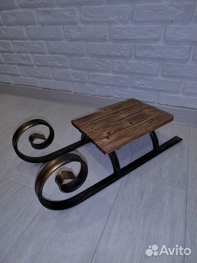 Сани декоративные