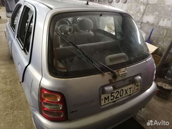 Крышка багажника Nissan march k11