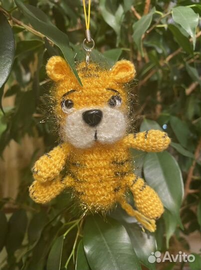 Вязаная игрушка тигрёнок Амигуруми