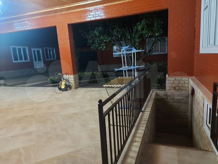 Дом 200 м² на участке 14 сот.