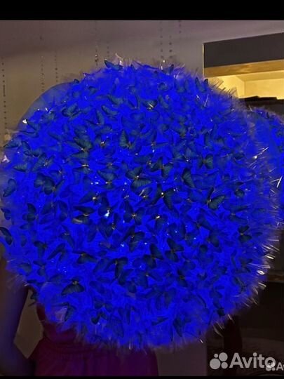 Светящийся букет из бабочек