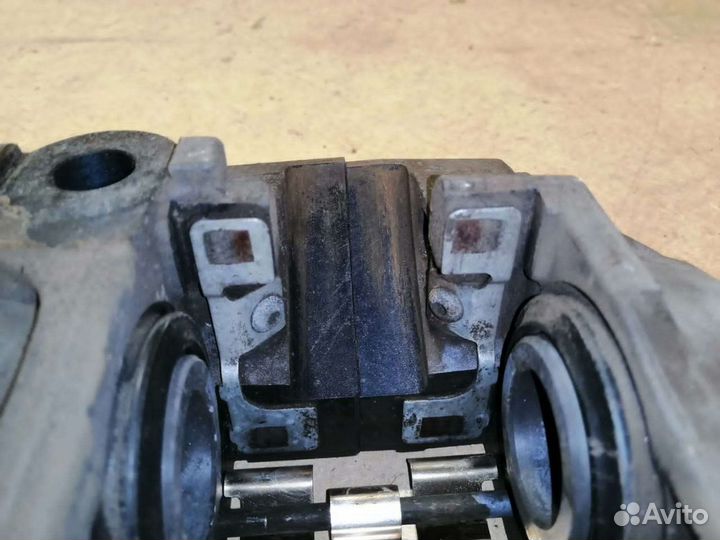 Суппорта передние 4-х поршневые Advics