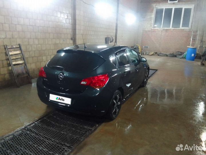 Opel Astra 1.4 МТ, 2012, 113 500 км