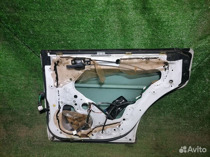 Дверь задняя правая Toyota Crown JZS140 Пустая