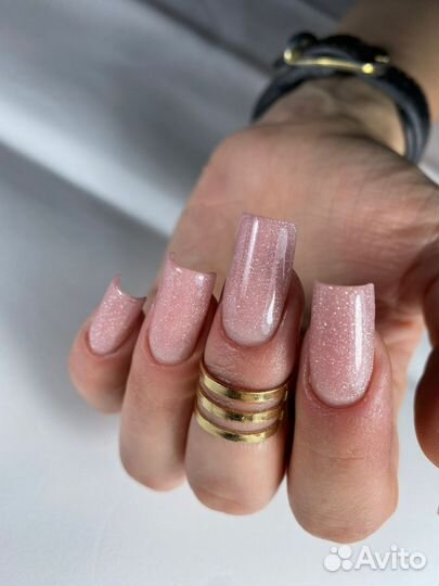 Маникюр, педикюр, наращивание ногтей