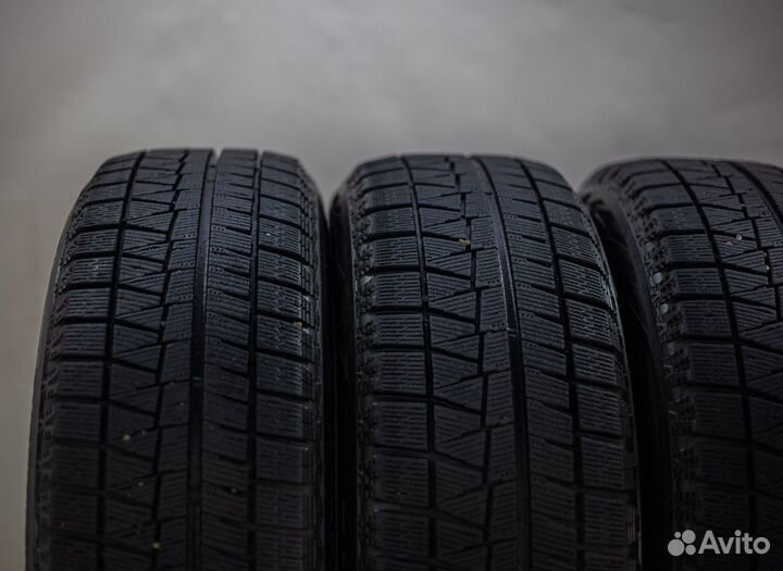 Bridgestone Blizzak Revo GZ 215/60 R17 96S