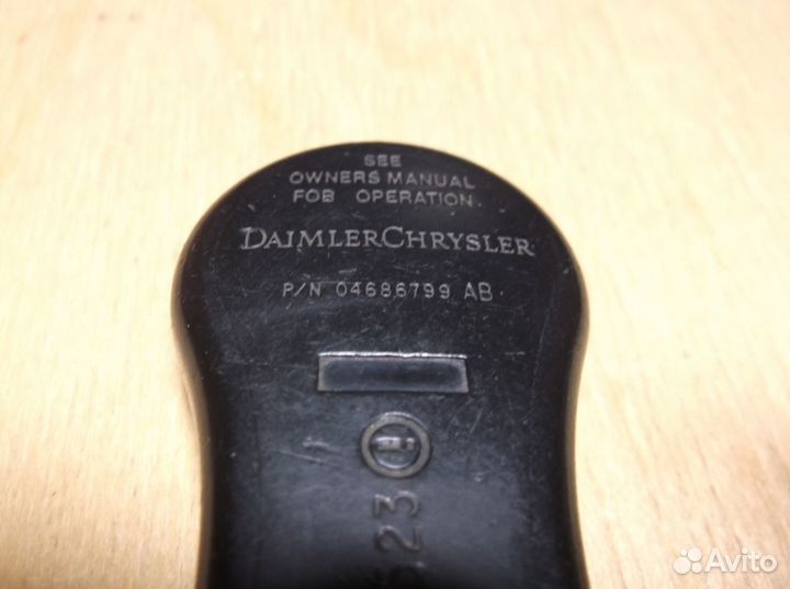 P/N 04686799 AB Chrysler/ Jeep 5 Button Remote key