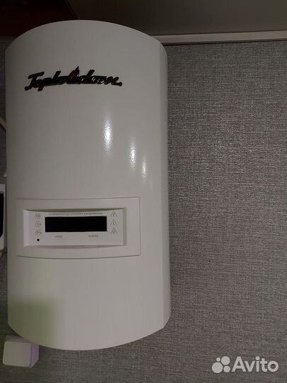 Продаётся настенный стабилизатор