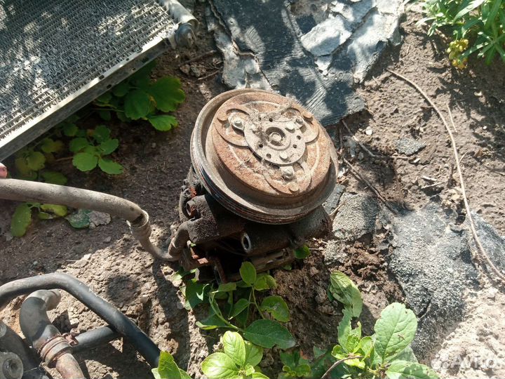 Компрессор кондиционера Nissan Almera N15
