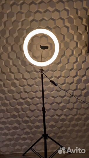 Кольцевая лампа со штативом