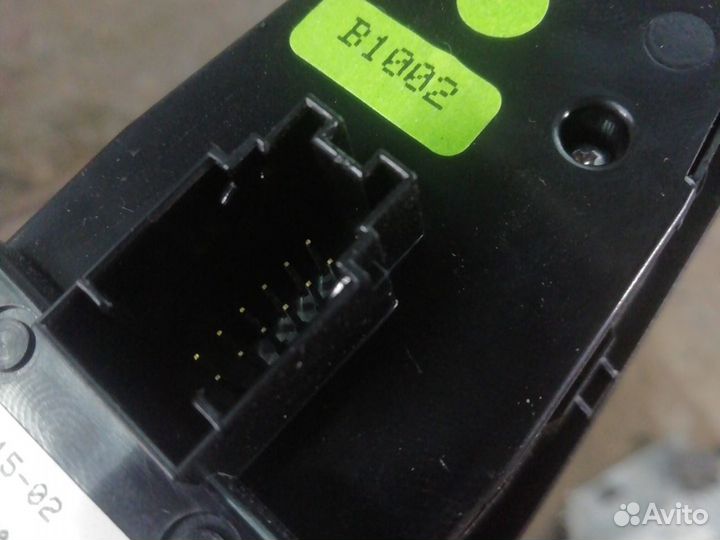 Блок кнопок стеклоподъемников бмв ф10 BMW f10