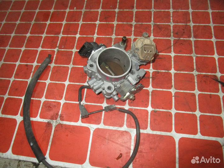 Дроссельная заслонка на Mitsubishi Galant E64A