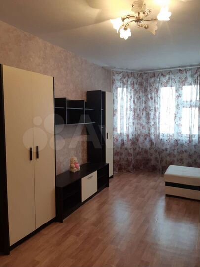 3-к. квартира, 100 м², 13/17 эт.