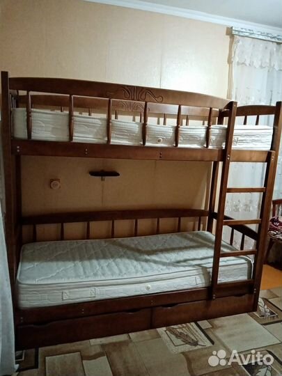 Кровать двухъярусная