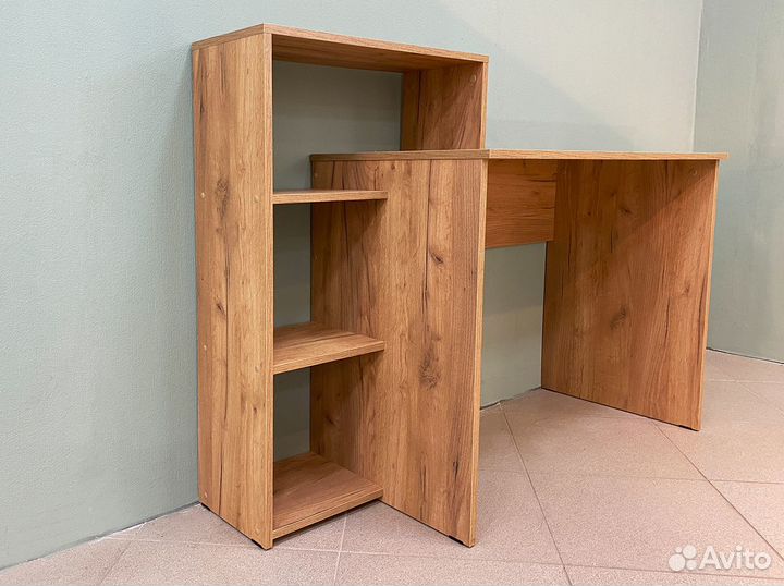 Стол с полками