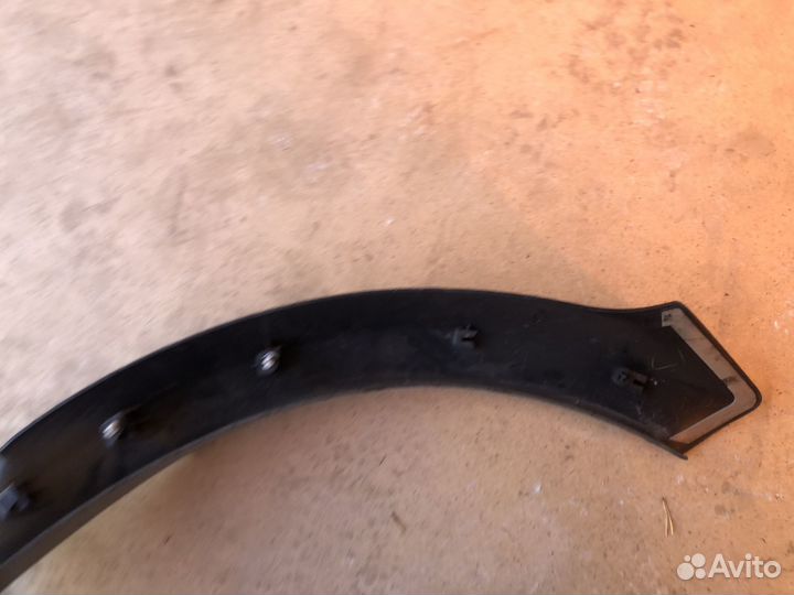 Накладка арки колеса правая Land Rover Sport 2 рес