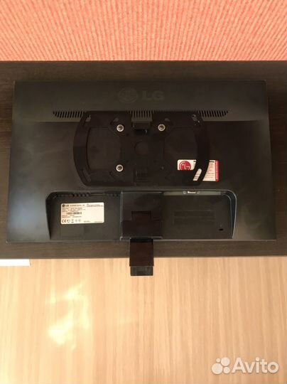 Монитор LG flatron e2241s