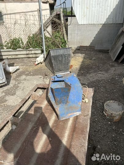 Крупорушка зернодробилка