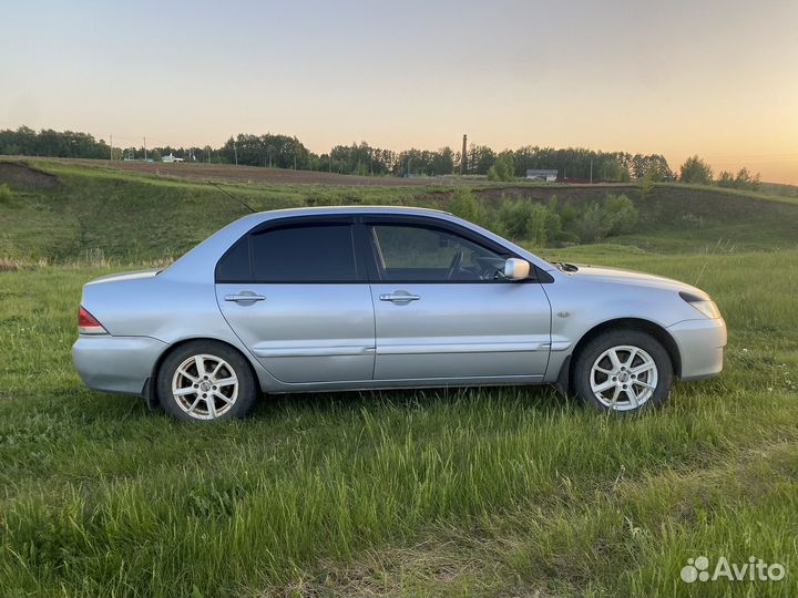Mitsubishi Lancer 1.6 МТ, 2005, 260 000 км