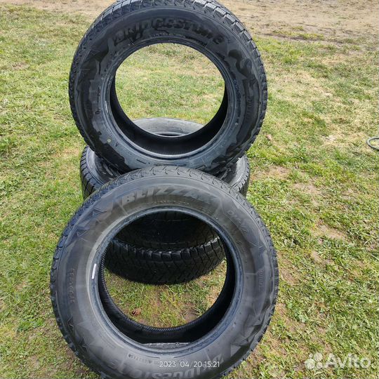 Bridgestone Blizzak DM-V2 215/65 R16 98S