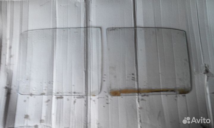 Стекло заднее и две форточки на Волгу