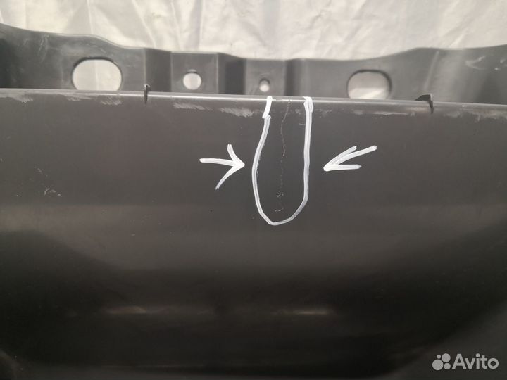 Подножка правая средняя часть hino 700