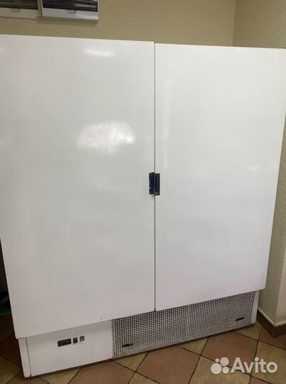 Холодильный шкаф двухдверный бу