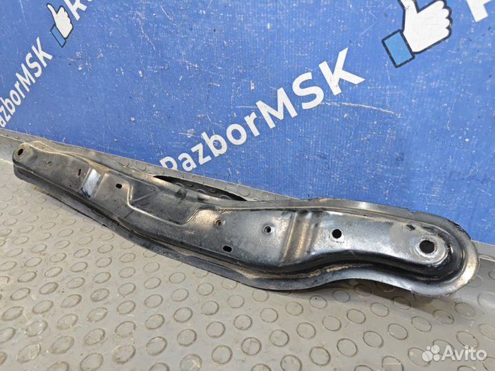 Поперечина подрамника Nissan Terrano