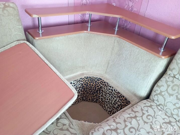 Угловой диван