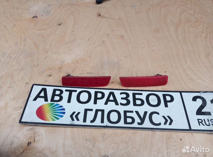 Катафот заднего бампера левый Дастер Duster