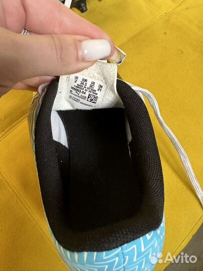 Футбольные бутсы puma