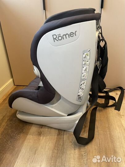 Автомобильное кресло britax romer